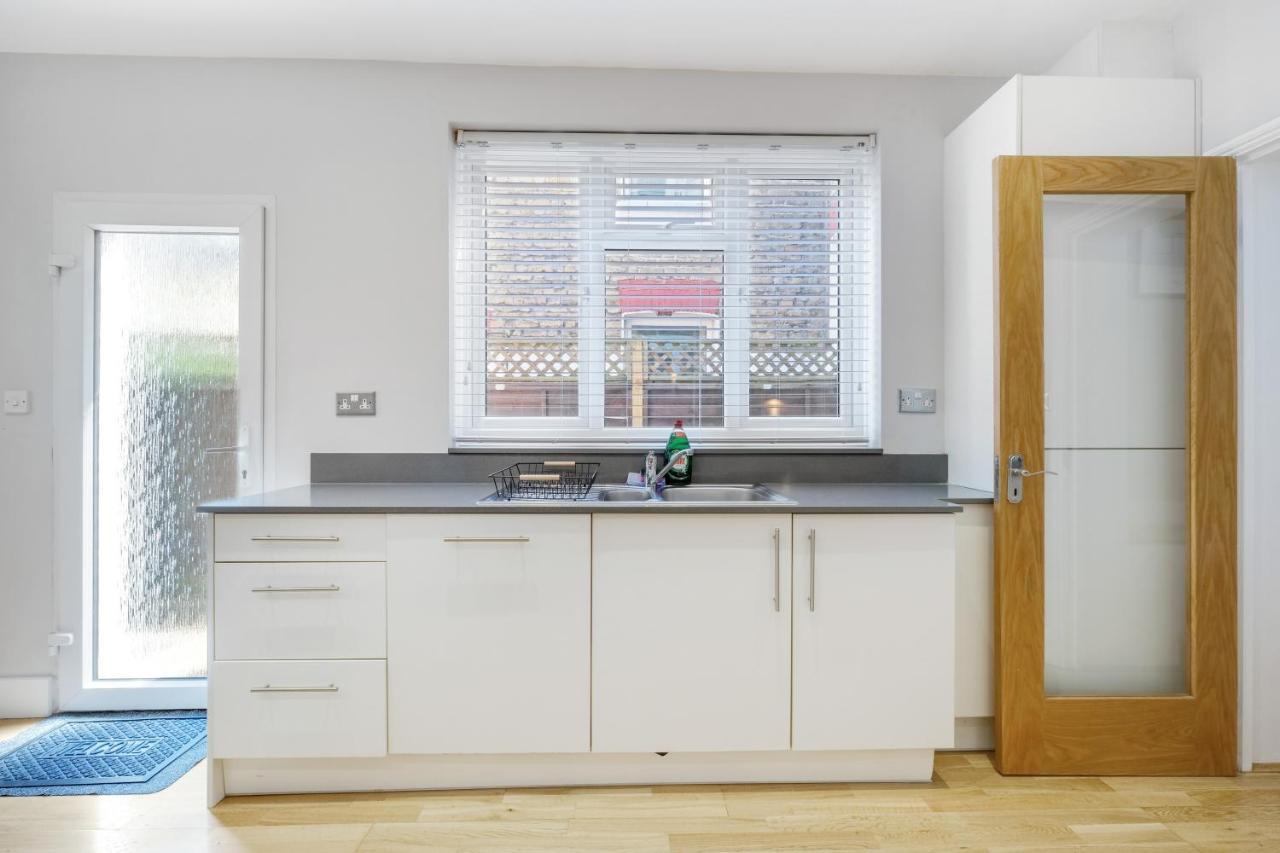 Luxury 3 Bedroom 2 Bathroom House, Fulham By 360Stays London Eksteriør bilde