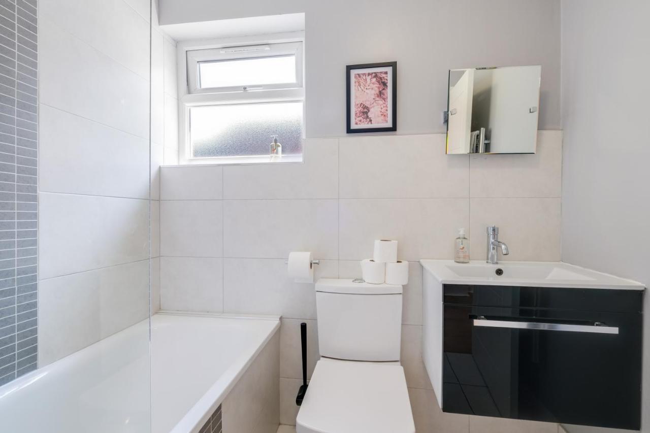 Luxury 3 Bedroom 2 Bathroom House, Fulham By 360Stays London Eksteriør bilde
