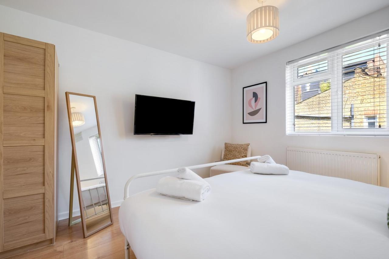 Luxury 3 Bedroom 2 Bathroom House, Fulham By 360Stays London Eksteriør bilde